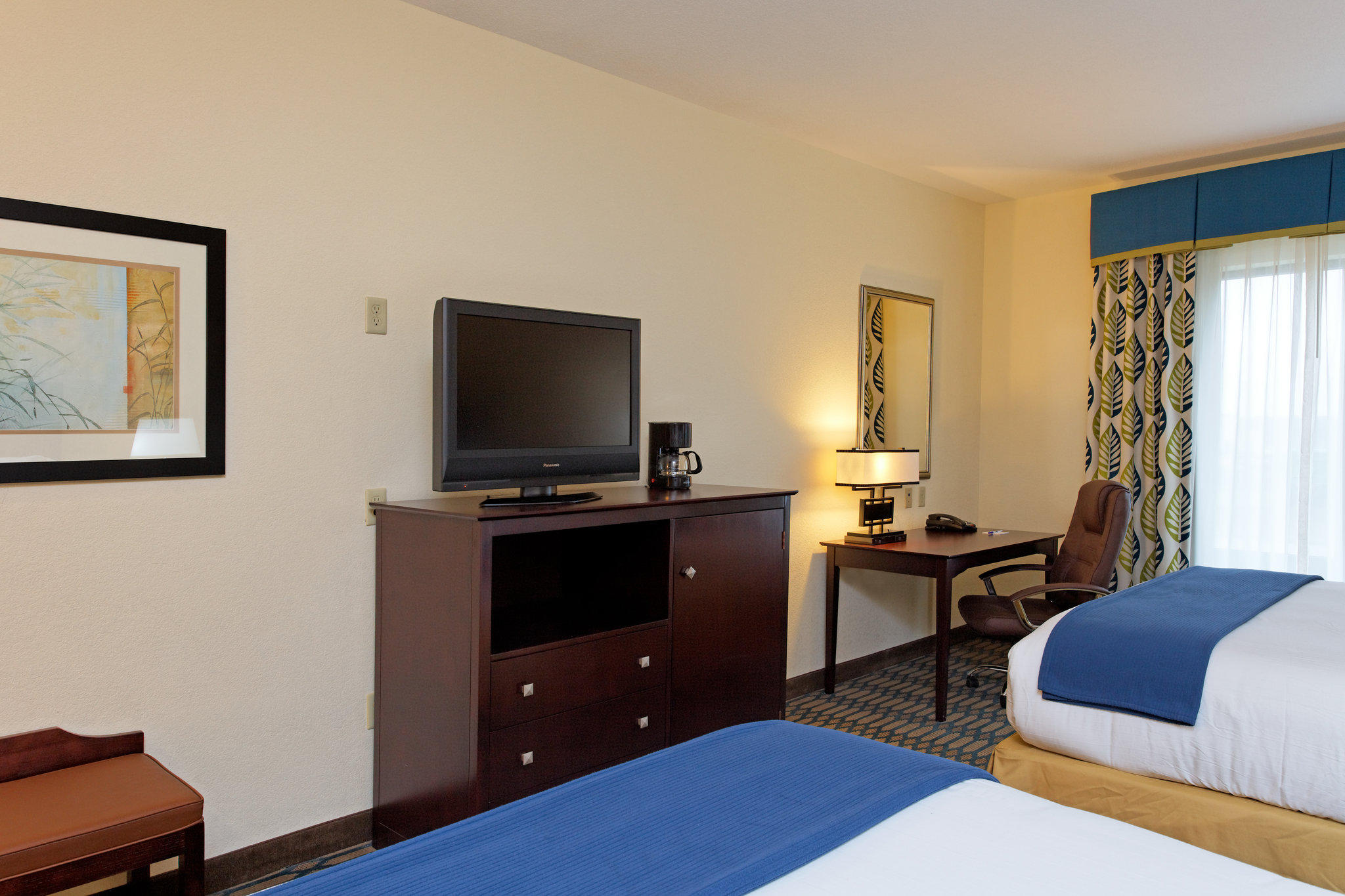 Holiday Inn Express & Suites Andalusia Photo