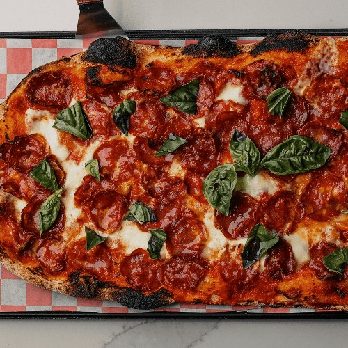Diavolo Pizza (1 Ft. Pala)