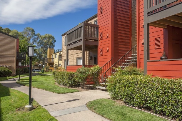Images Copper Creek Apartments