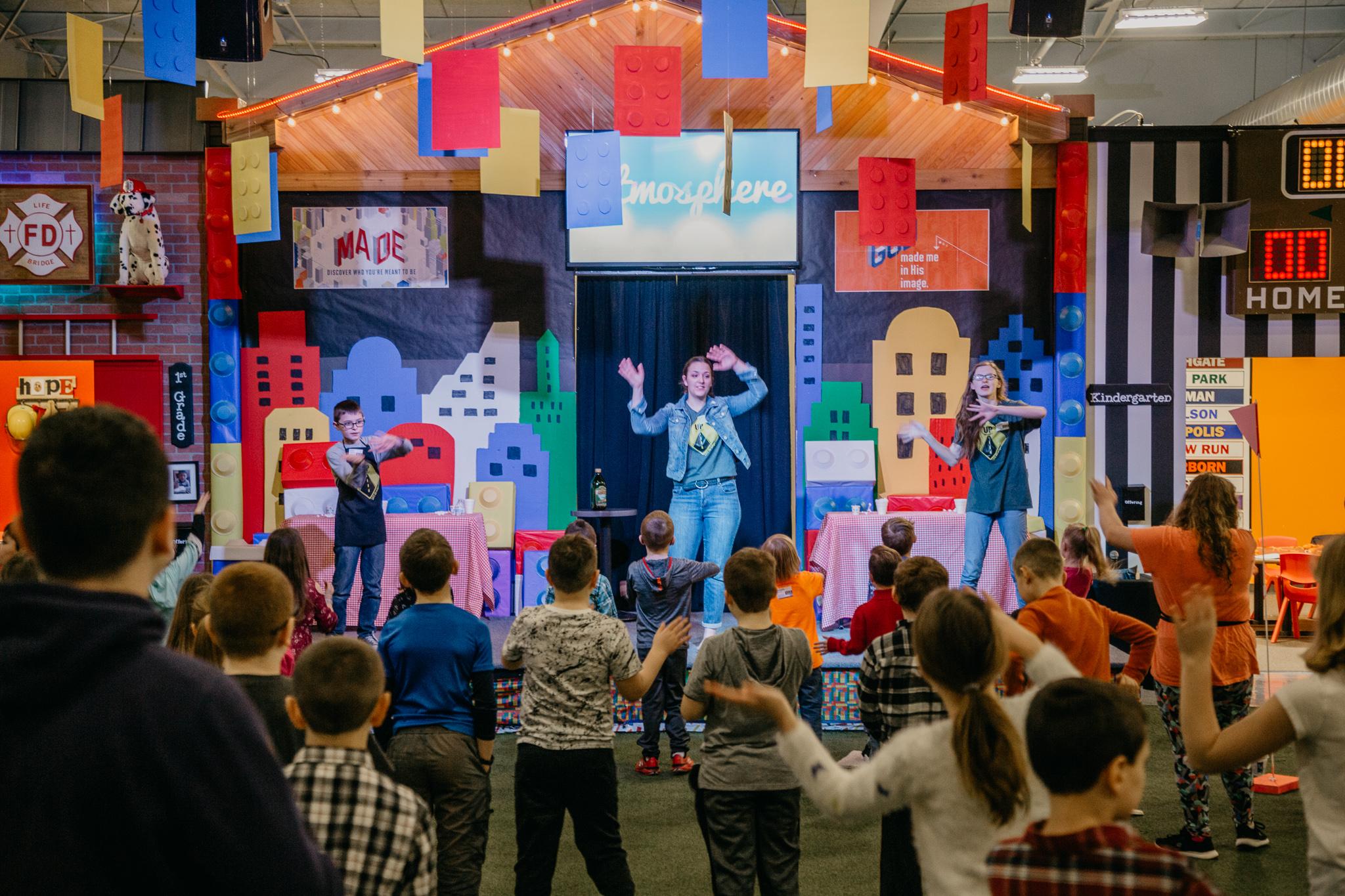 2|42 Community Church | Taylor Image