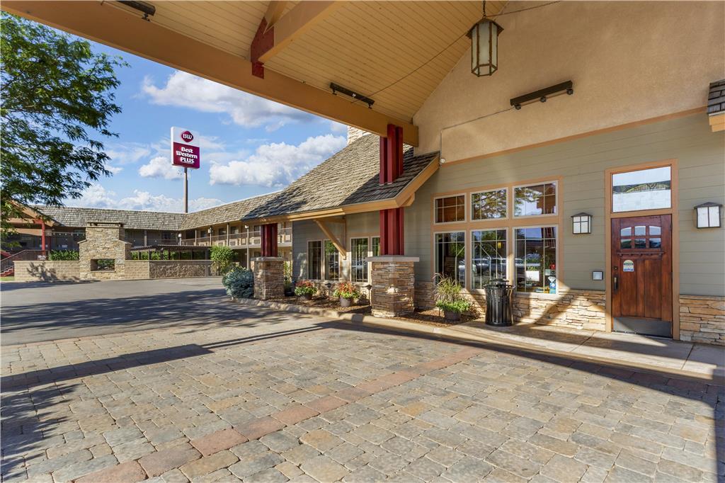Best Western Plus High Country Inn Image