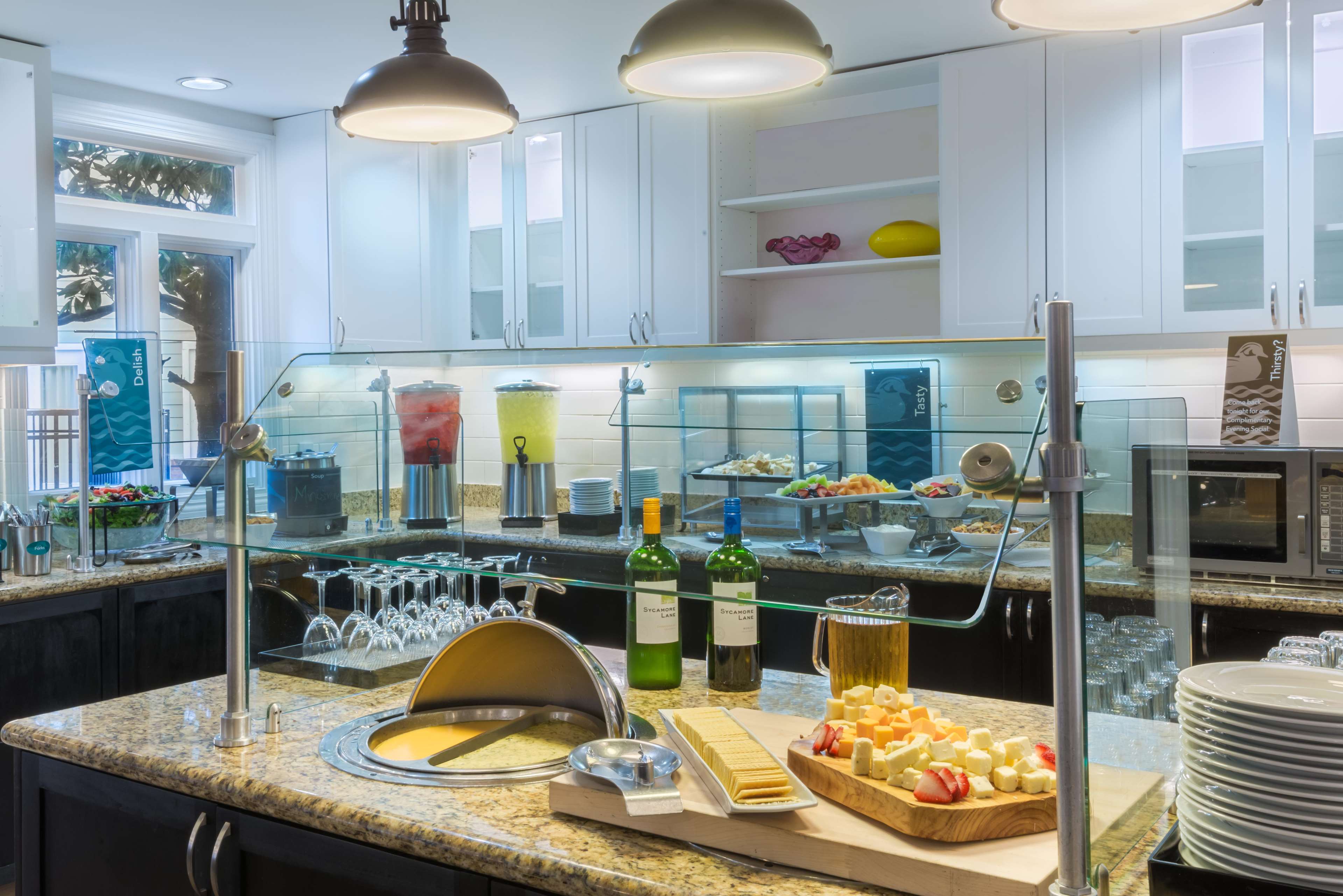 Homewood Suites by Hilton Charlotte-North/Univ Research Park Photo