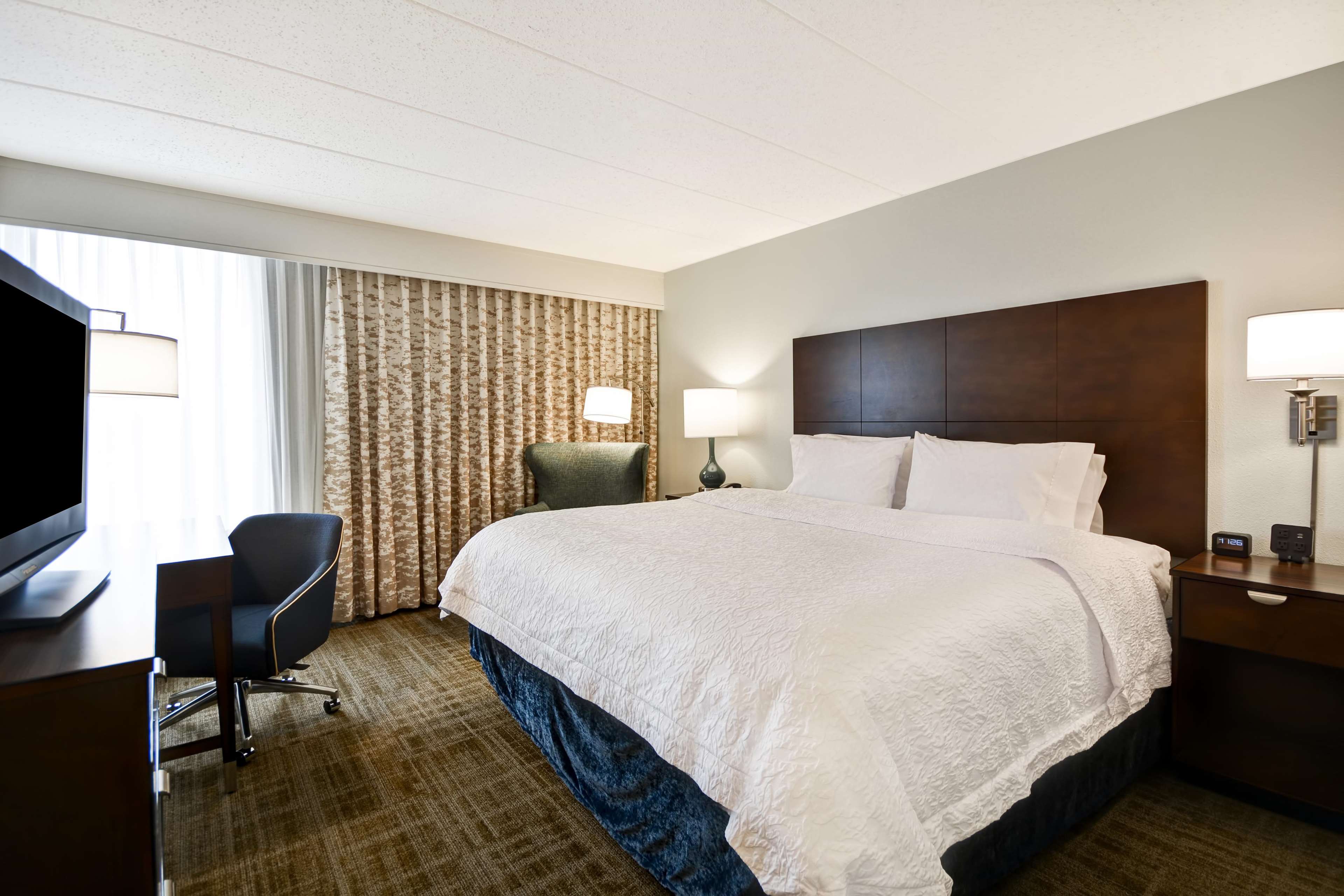 Hampton Inn Chicago/Naperville Photo