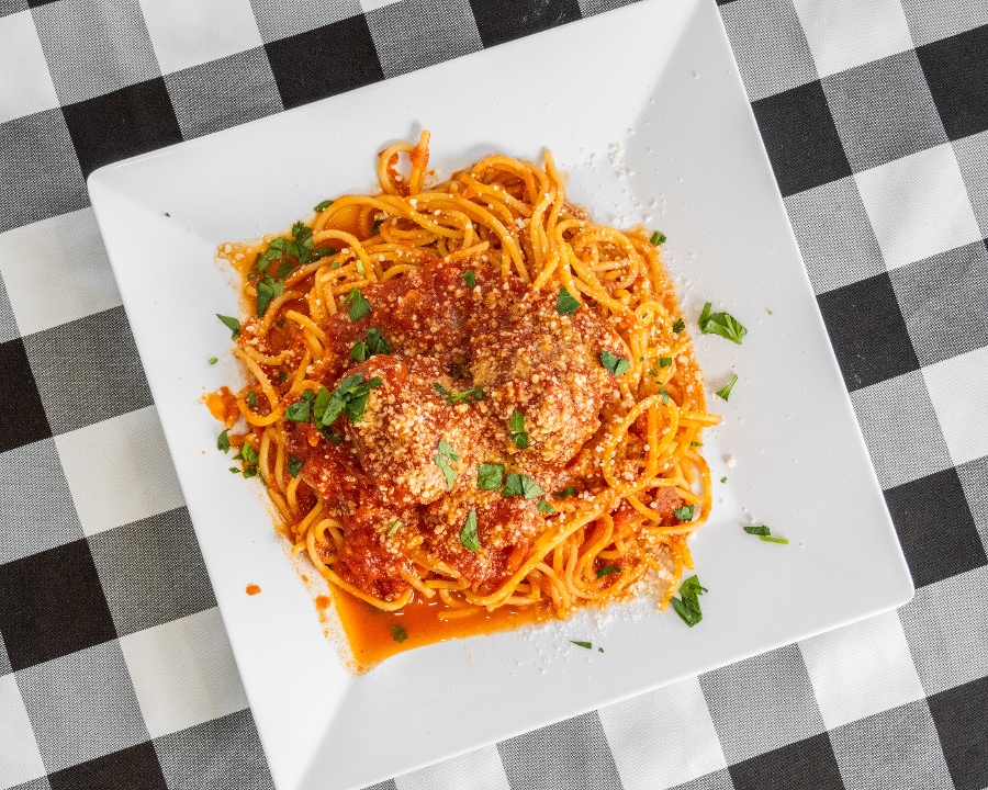 Classic Spaghetti & Meatballs