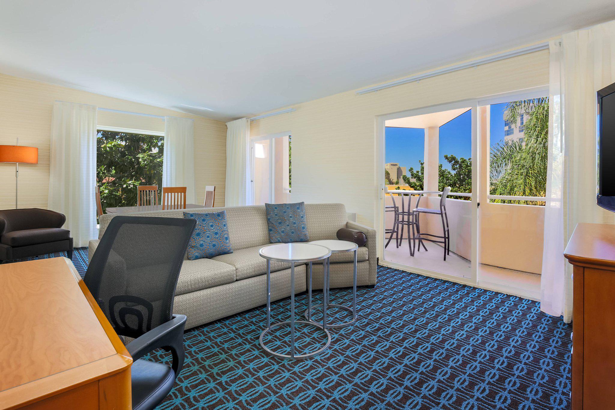 Fairfield Inn & Suites by Marriott San Jose Airport Photo