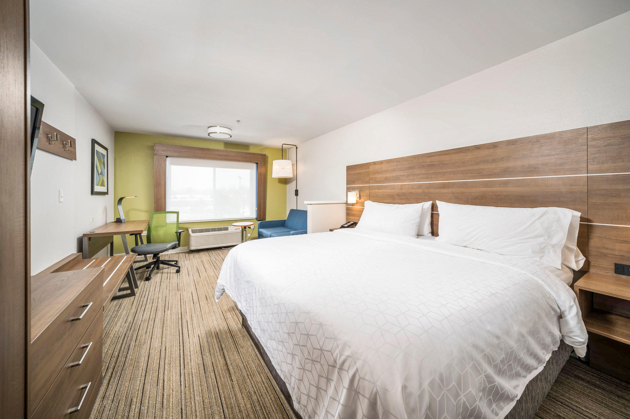 Holiday Inn Express Chicago NW-Vernon Hills Photo