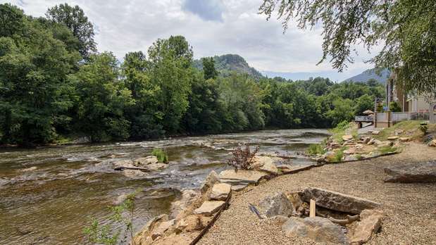 Images Best Western Plus River Escape Inn & Suites