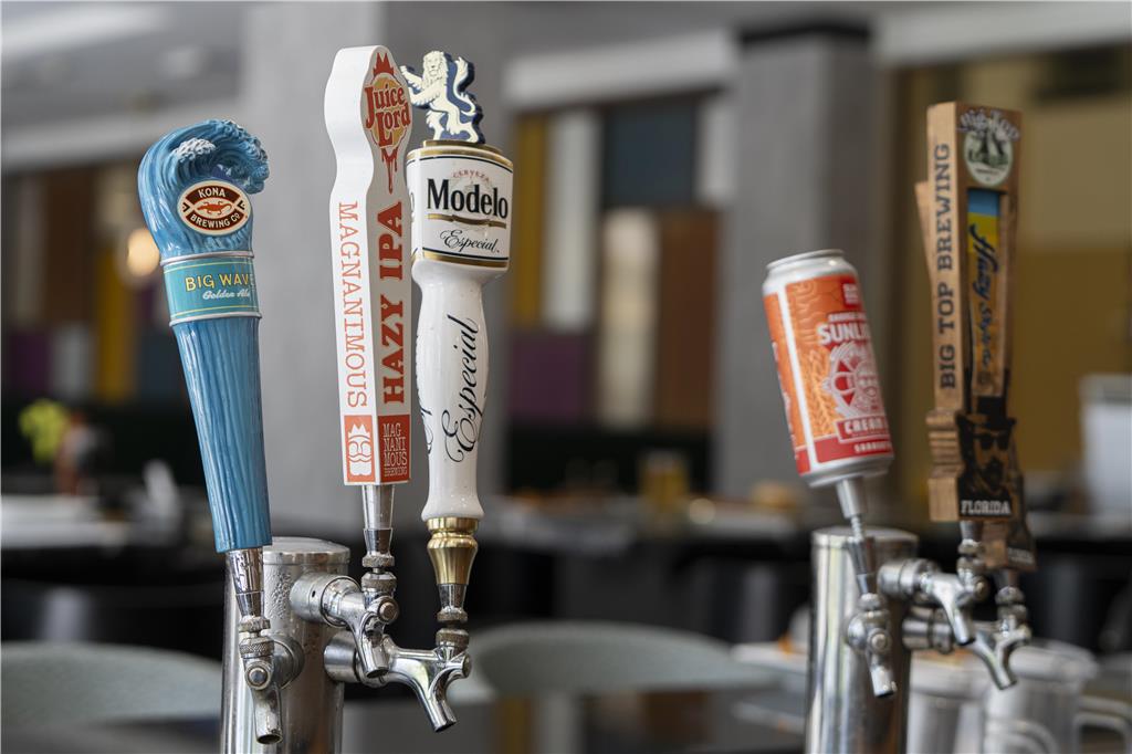 DoubleTree by Hilton Sarasota Bradenton Airport Image