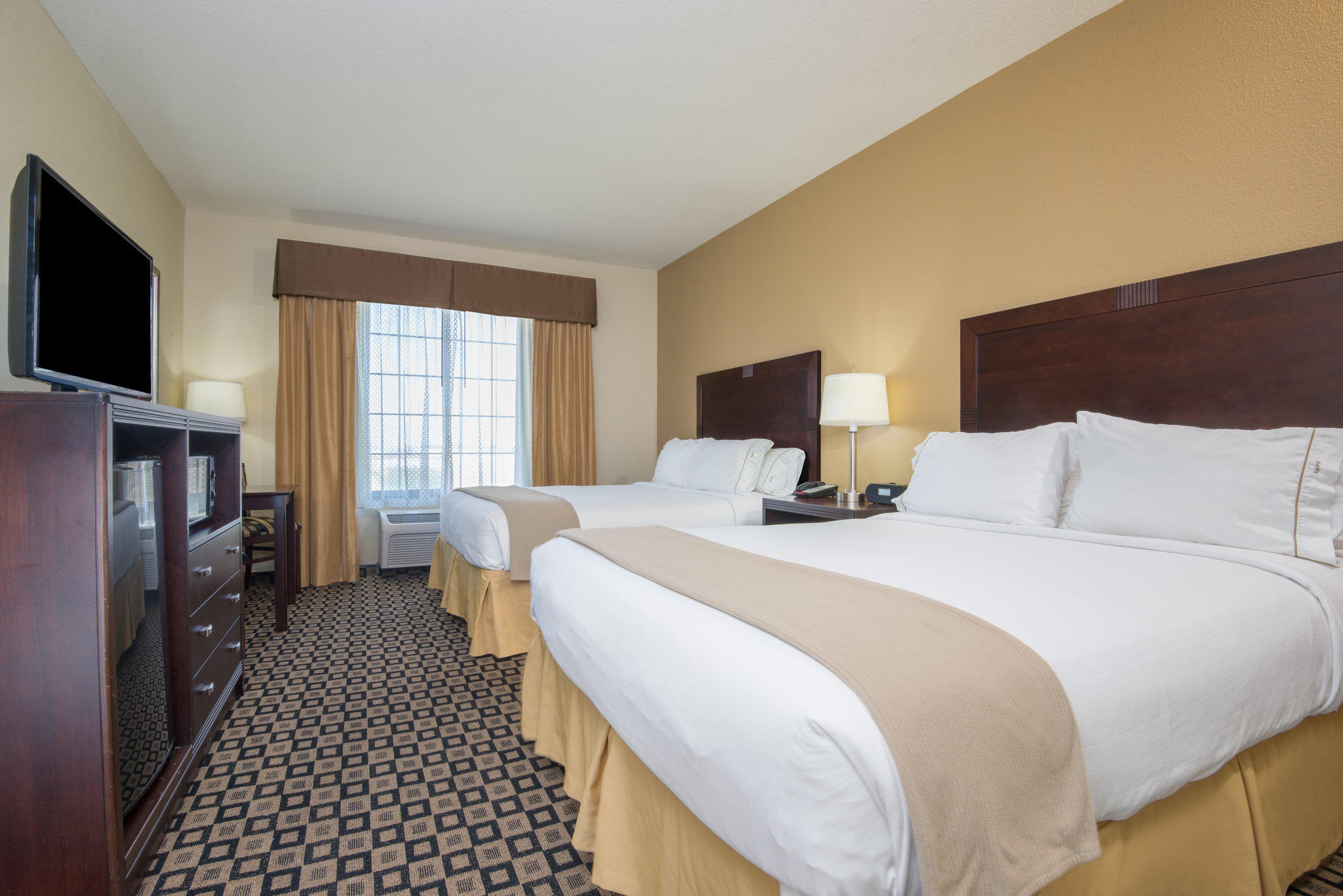 Holiday Inn Express & Suites Clovis Photo