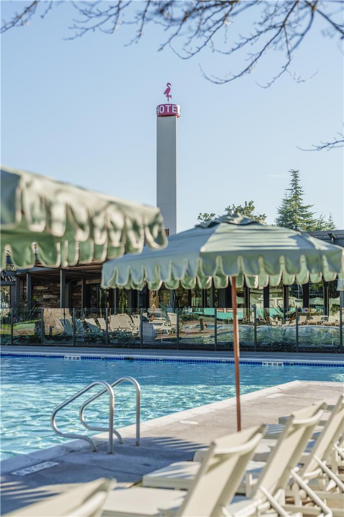 Flamingo Resort and Spa Santa Rosa Sonoma, Tapestry by Hilton Image