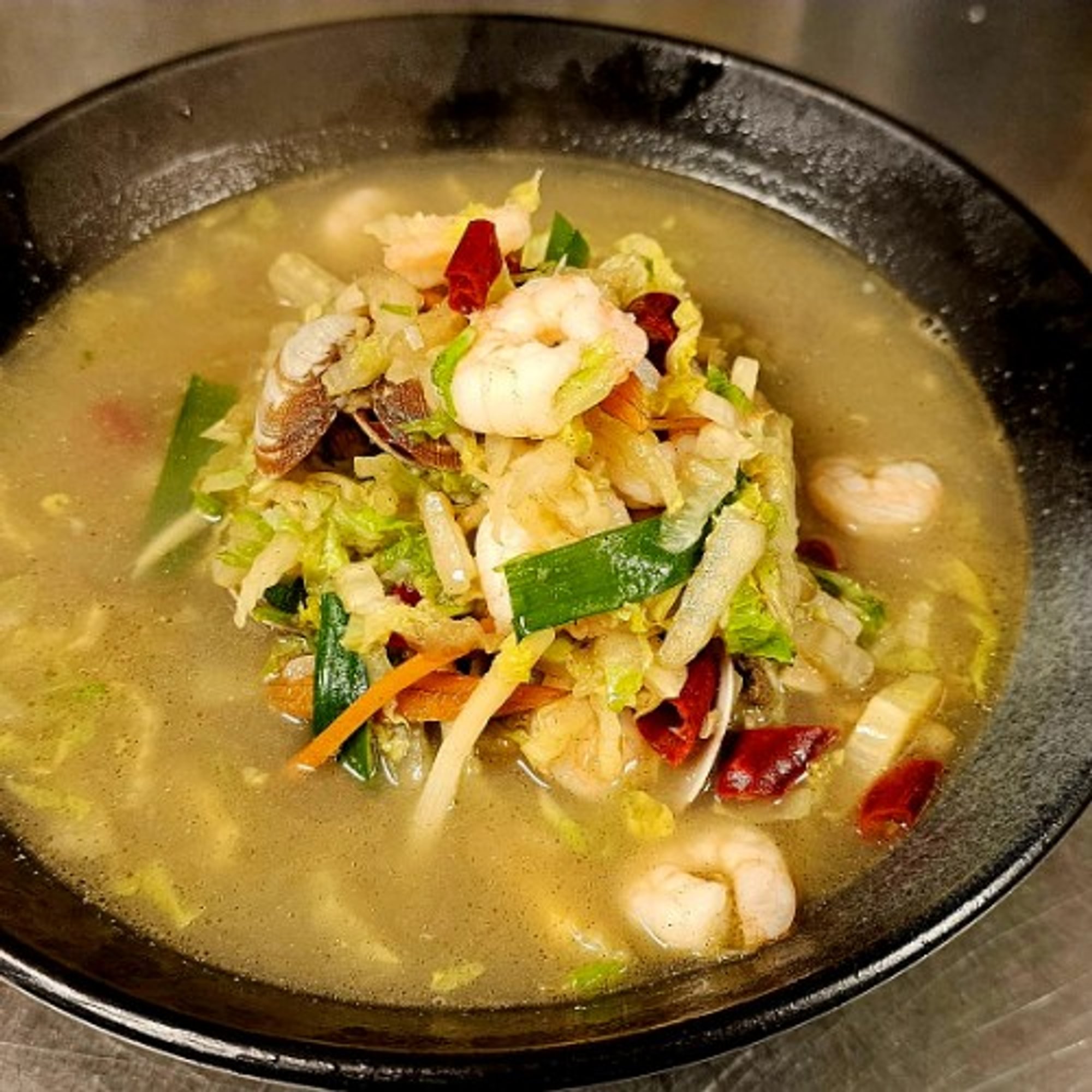 N9. Szechuan Soup Noodle with Clams