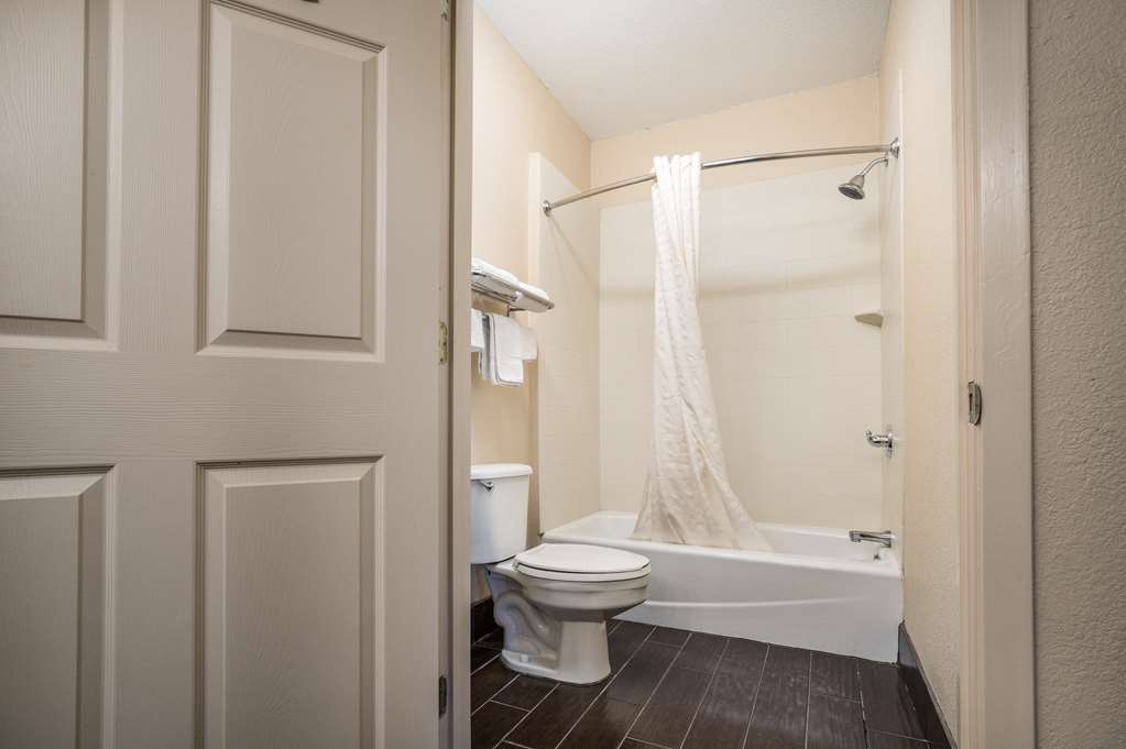 SureStay by Best Western Alice Image