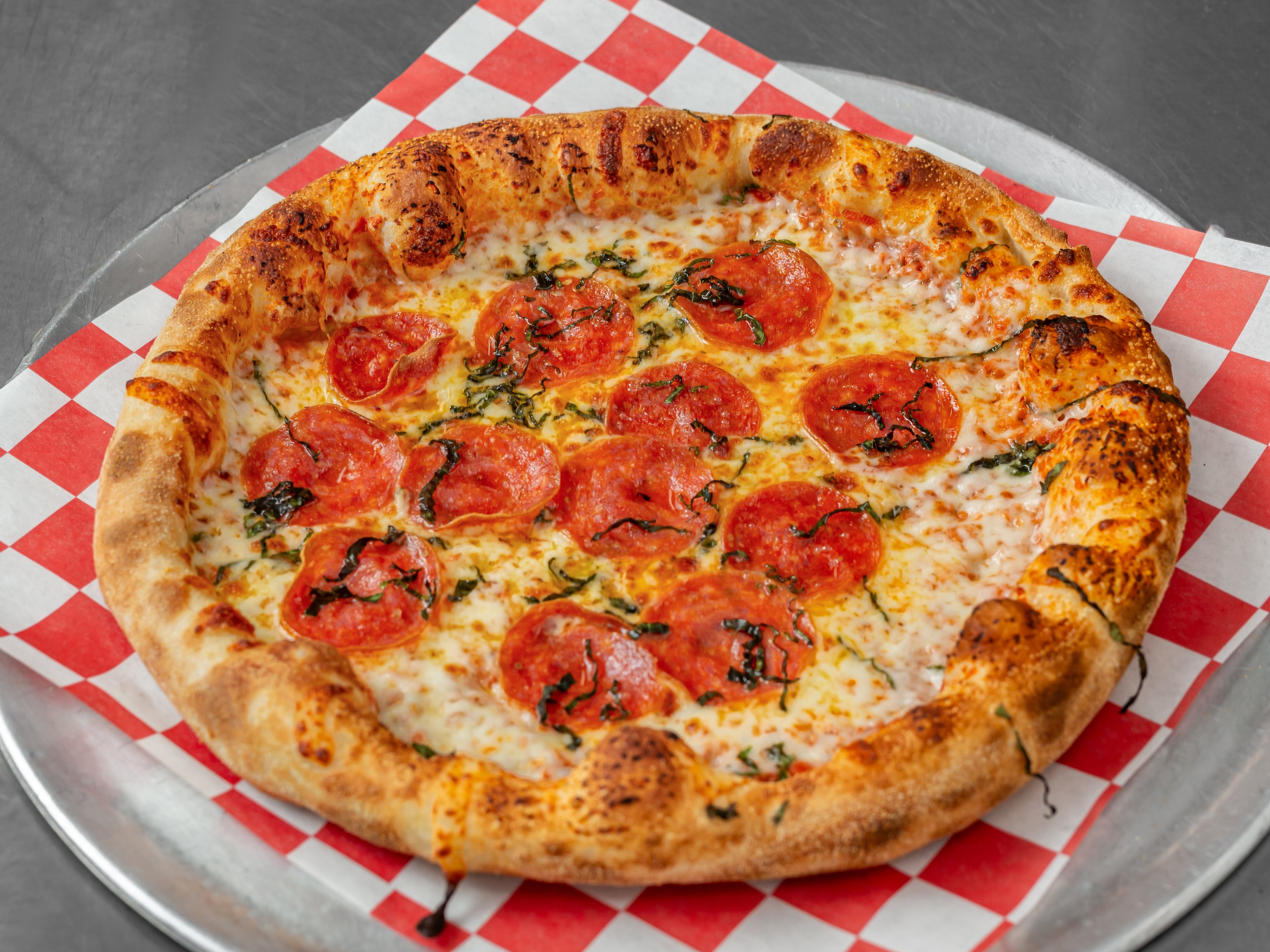14" Senate Pork Pizza