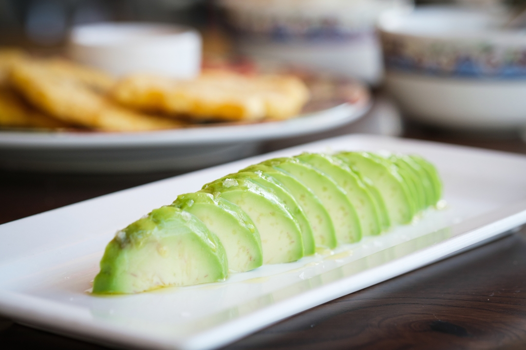 AGUACATE (V)