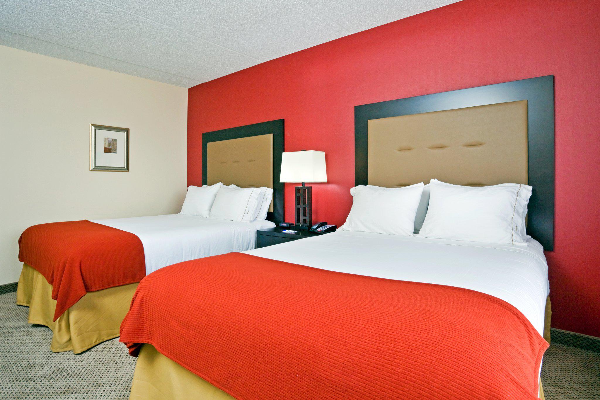 Holiday Inn Express & Suites Kodak East-Sevierville Photo