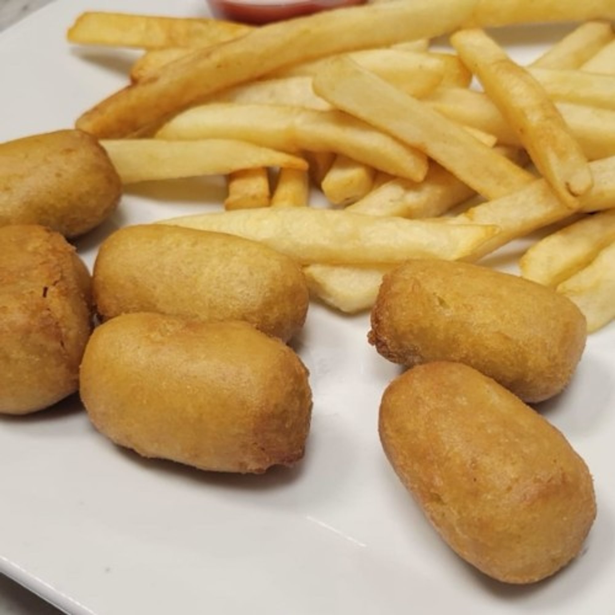 70. Mini Corn Dogs (6)