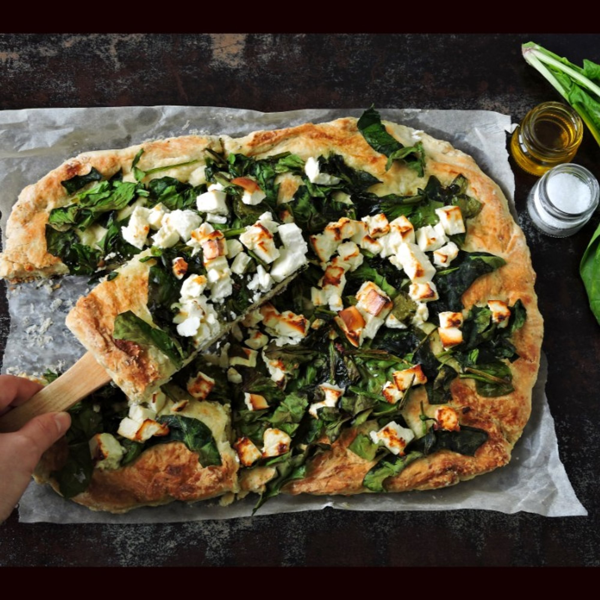 Spinach pizza