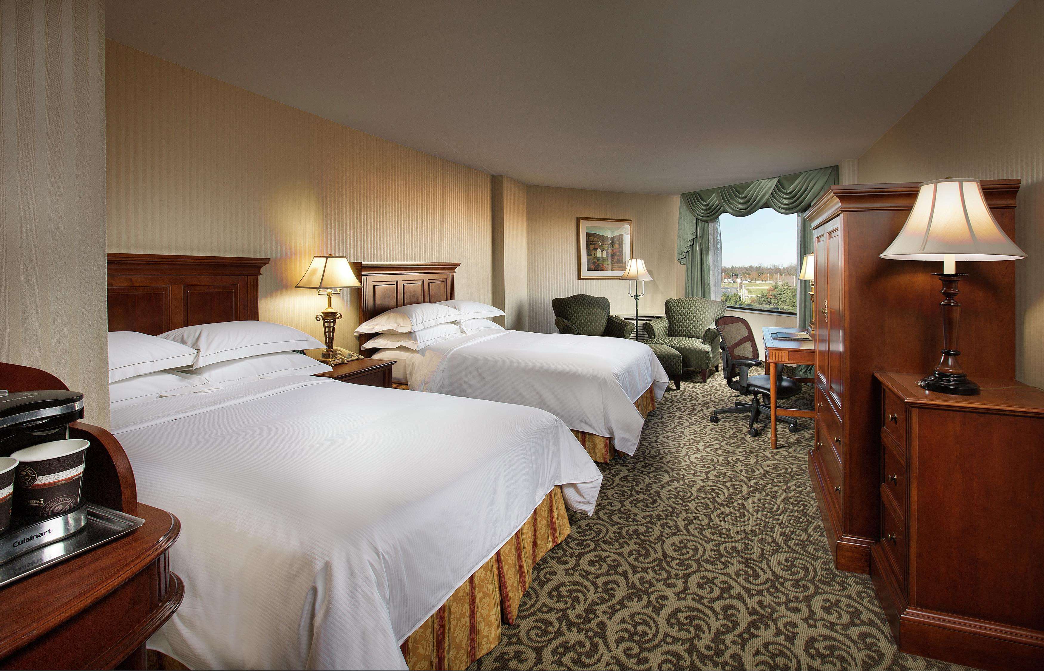 DoubleTree by Hilton Lisle Naperville Photo