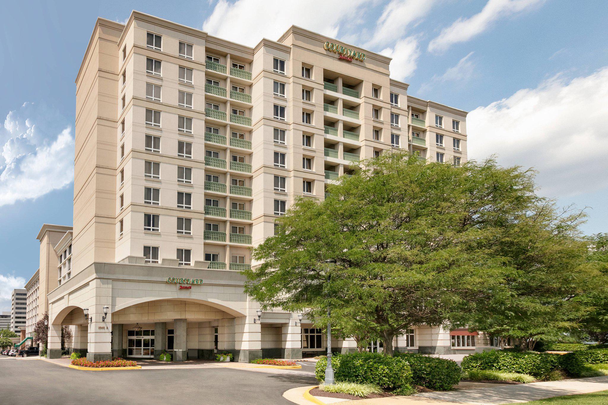 Courtyard By Marriott Tysons McLean - 1960-A Chain Bridge Road, McLean ...