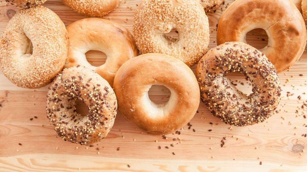 Bagel with Cream Cheese (New Yorker Bagels)