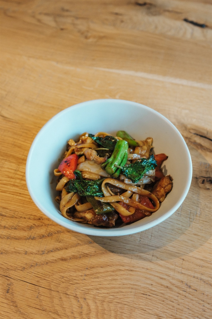 Kids stir fry noodles