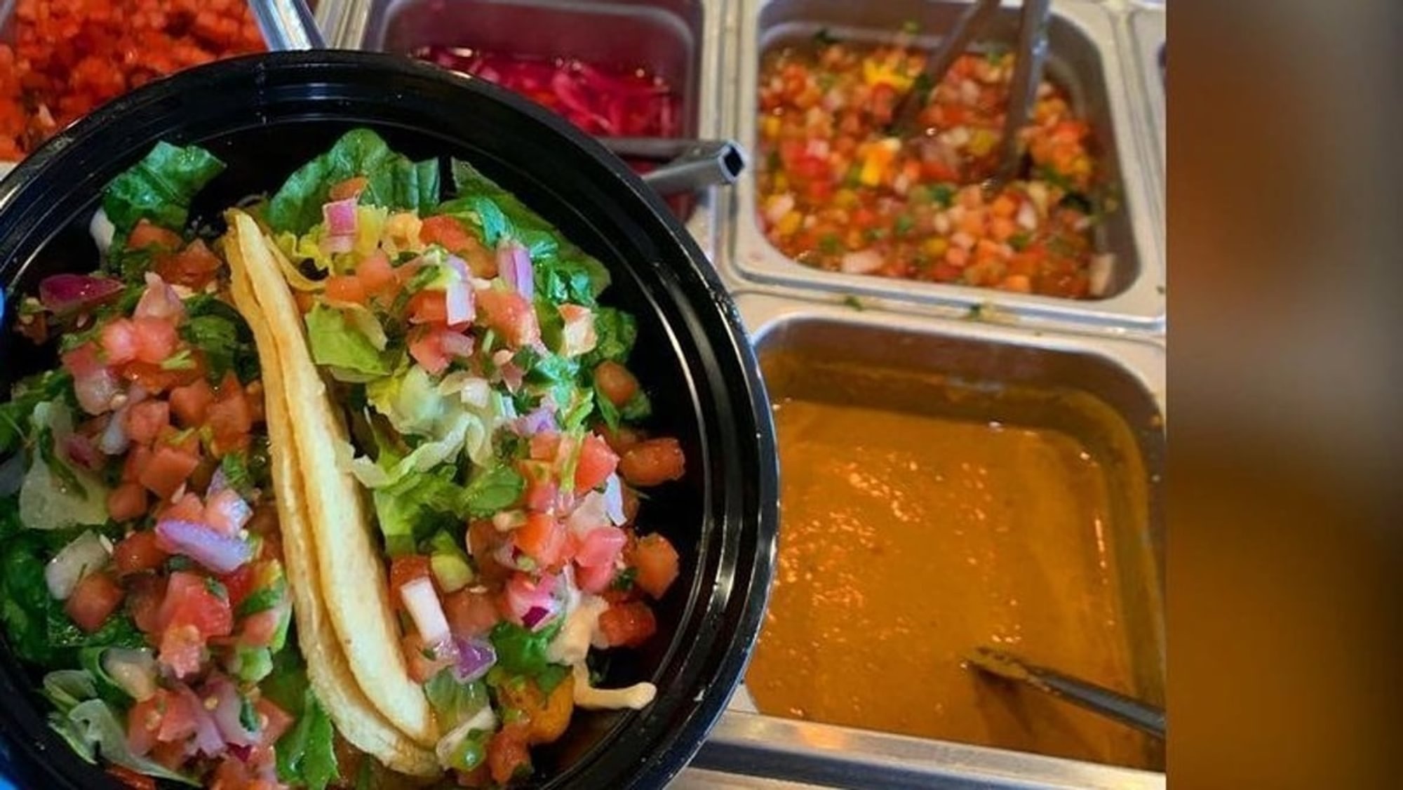 Large Chips & Salsa