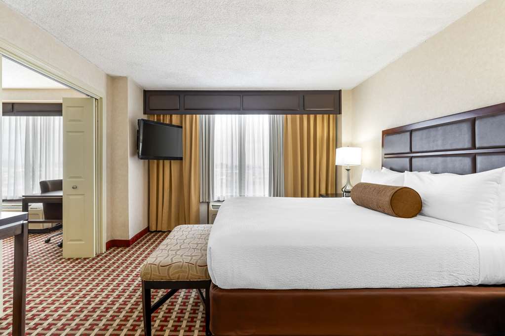 Best Western Plus Grosvenor Airport Hotel