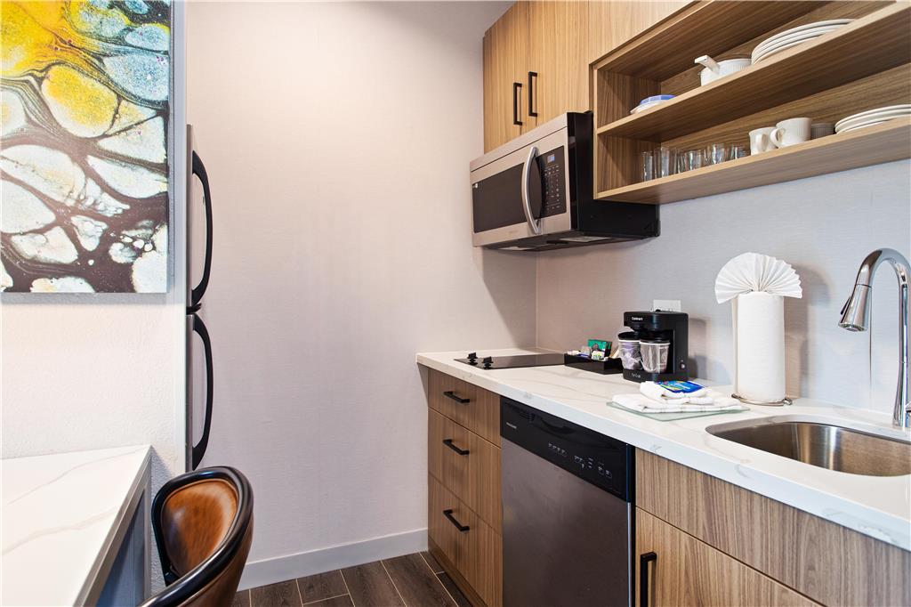 Homewood Suites by Hilton Beaumont, TX Image