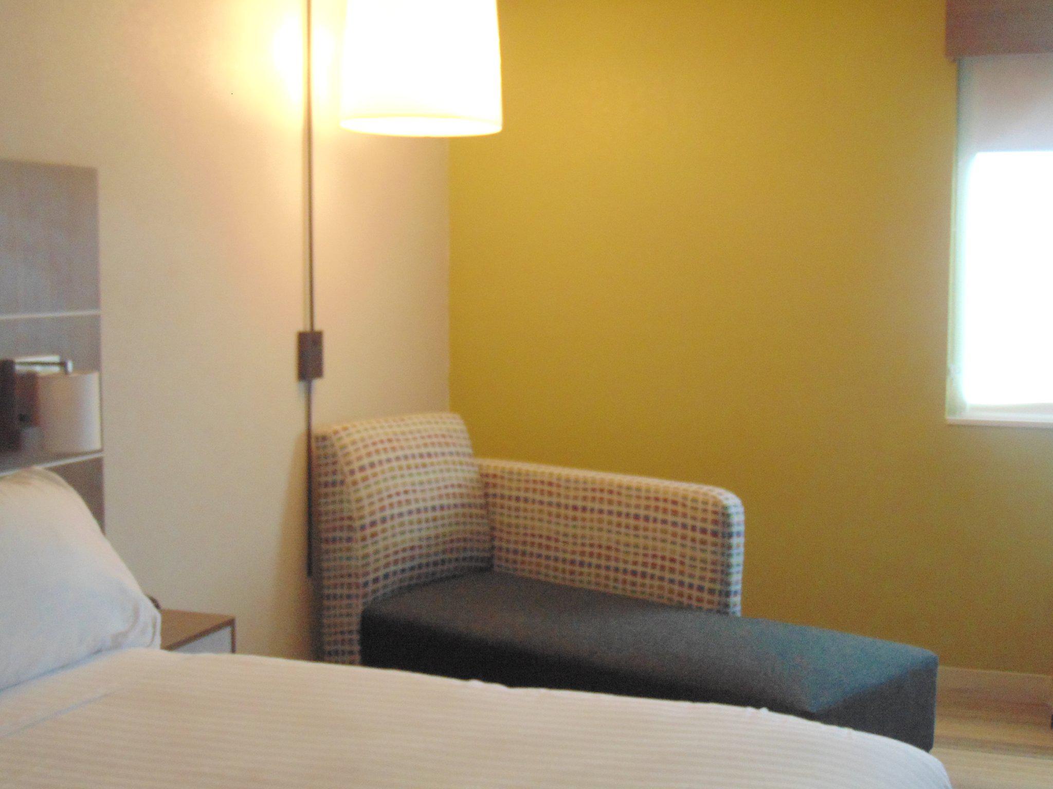 Holiday Inn Express & Suites Wapakoneta Photo