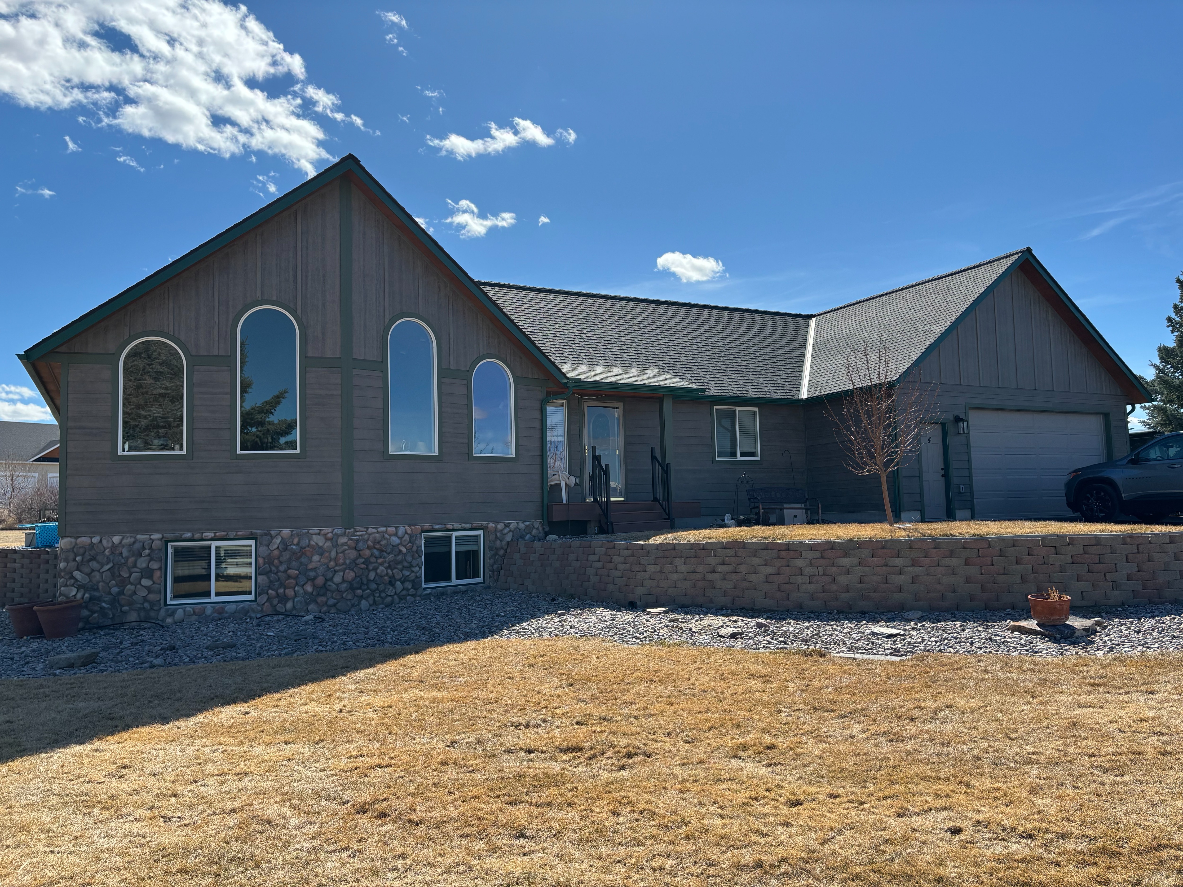 B Carroll Construction Logo