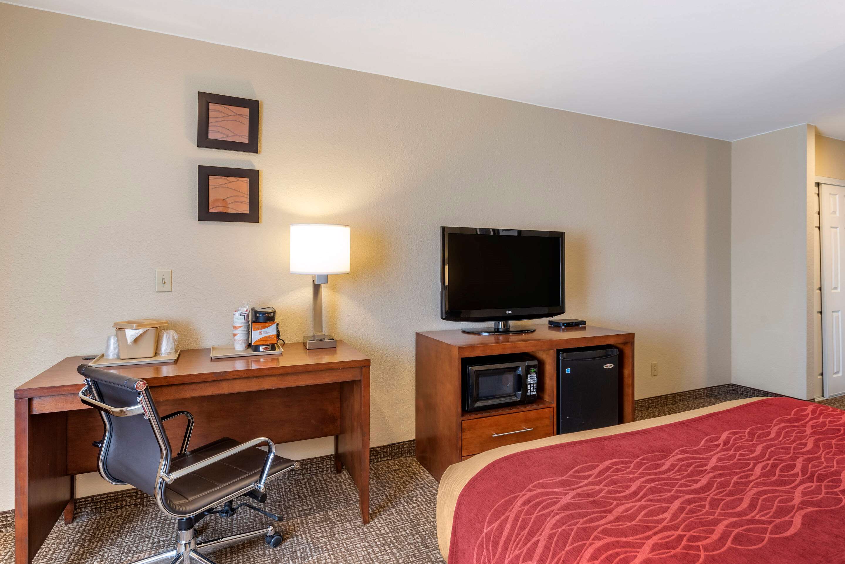 Comfort Inn & Suites Photo