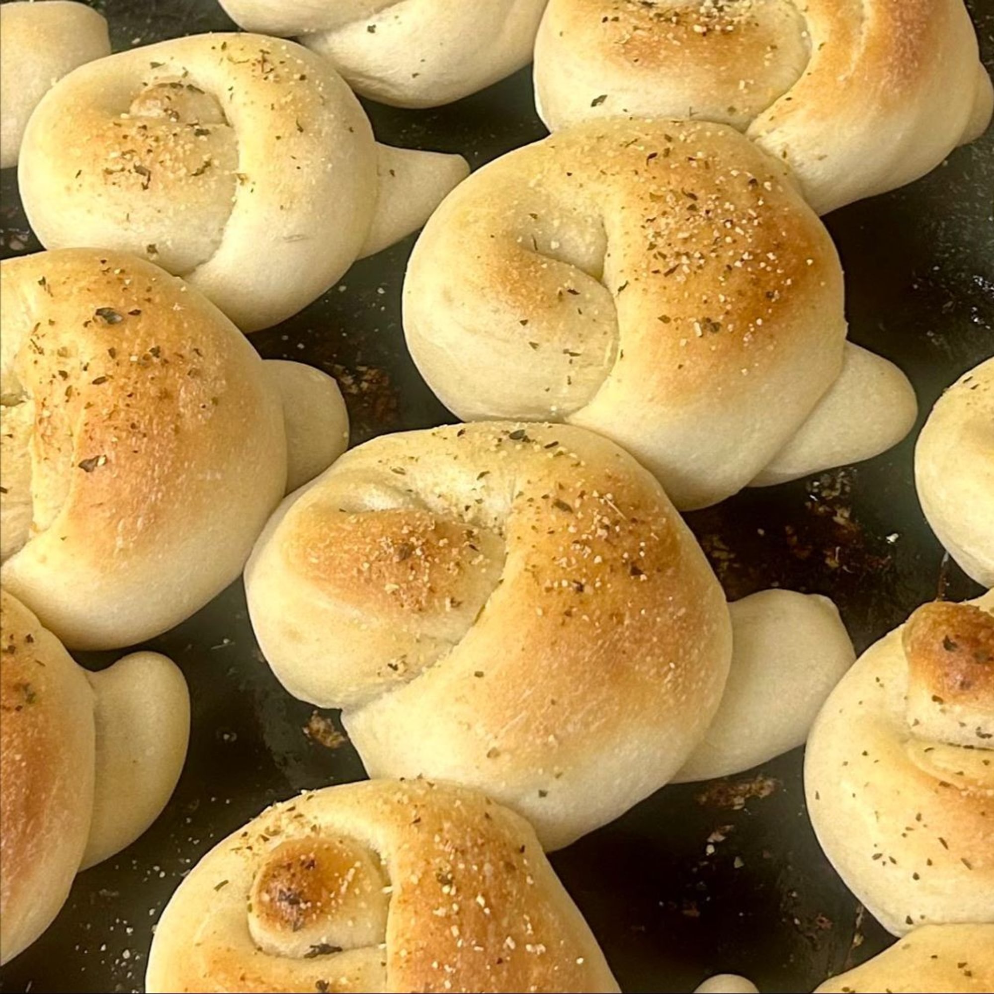 Garlic Knots (8)