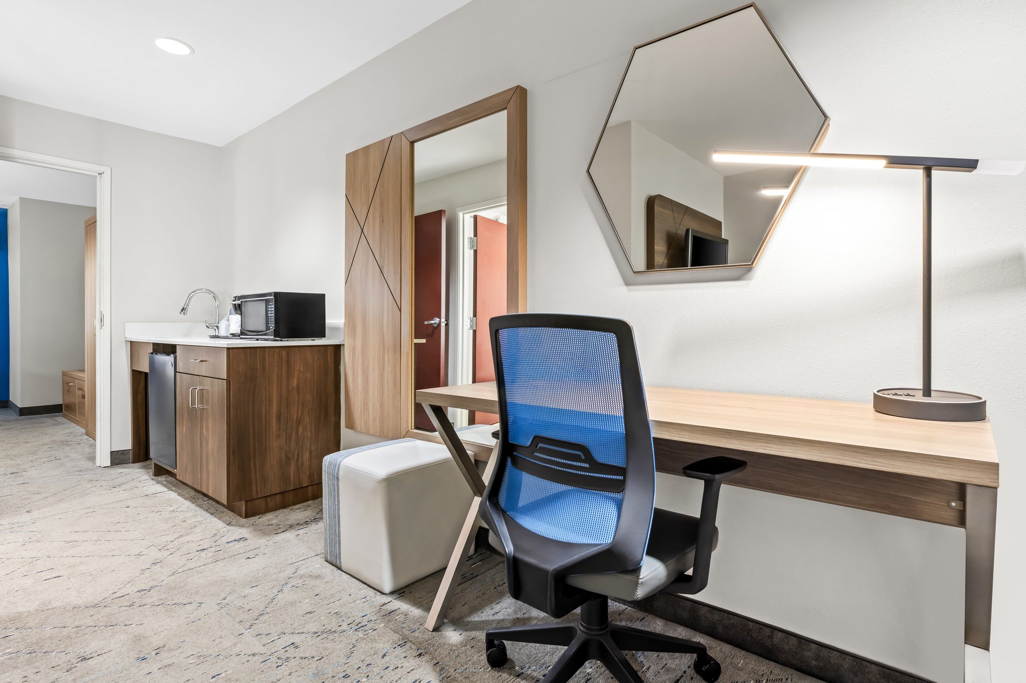 Holiday Inn Express & Suites Florence Northeast by IHG Image