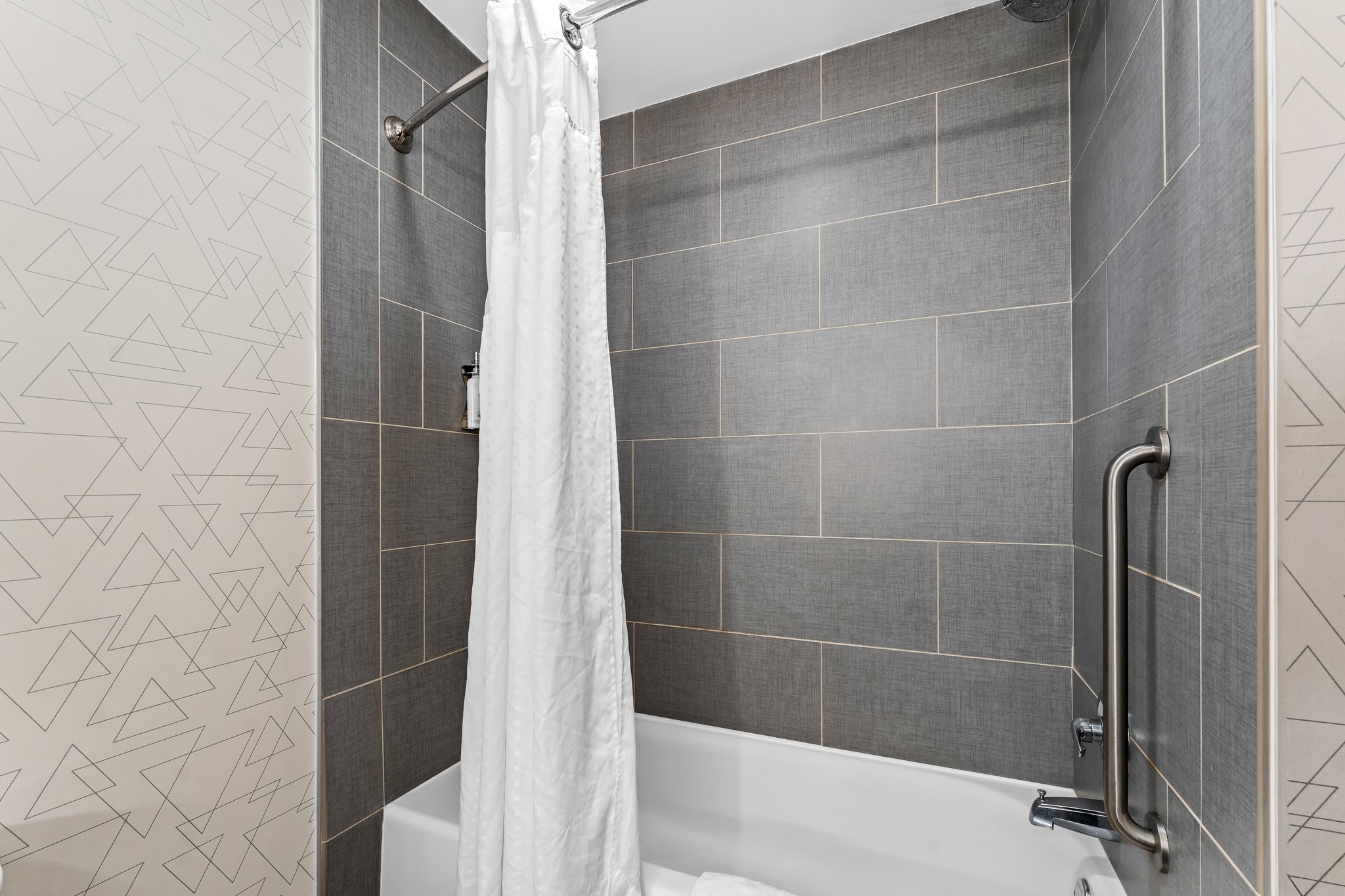 Holiday Inn Express & Suites Albany by IHG Image