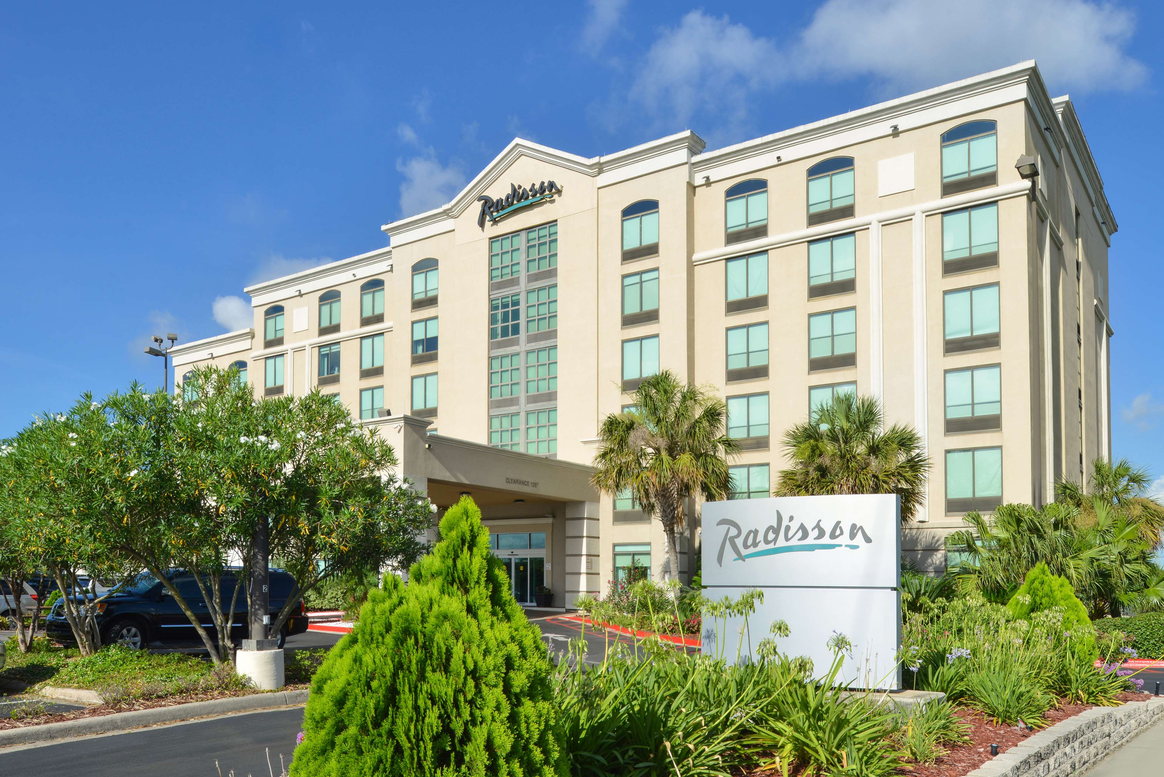 Radisson Hotel New Orleans Airport Photo