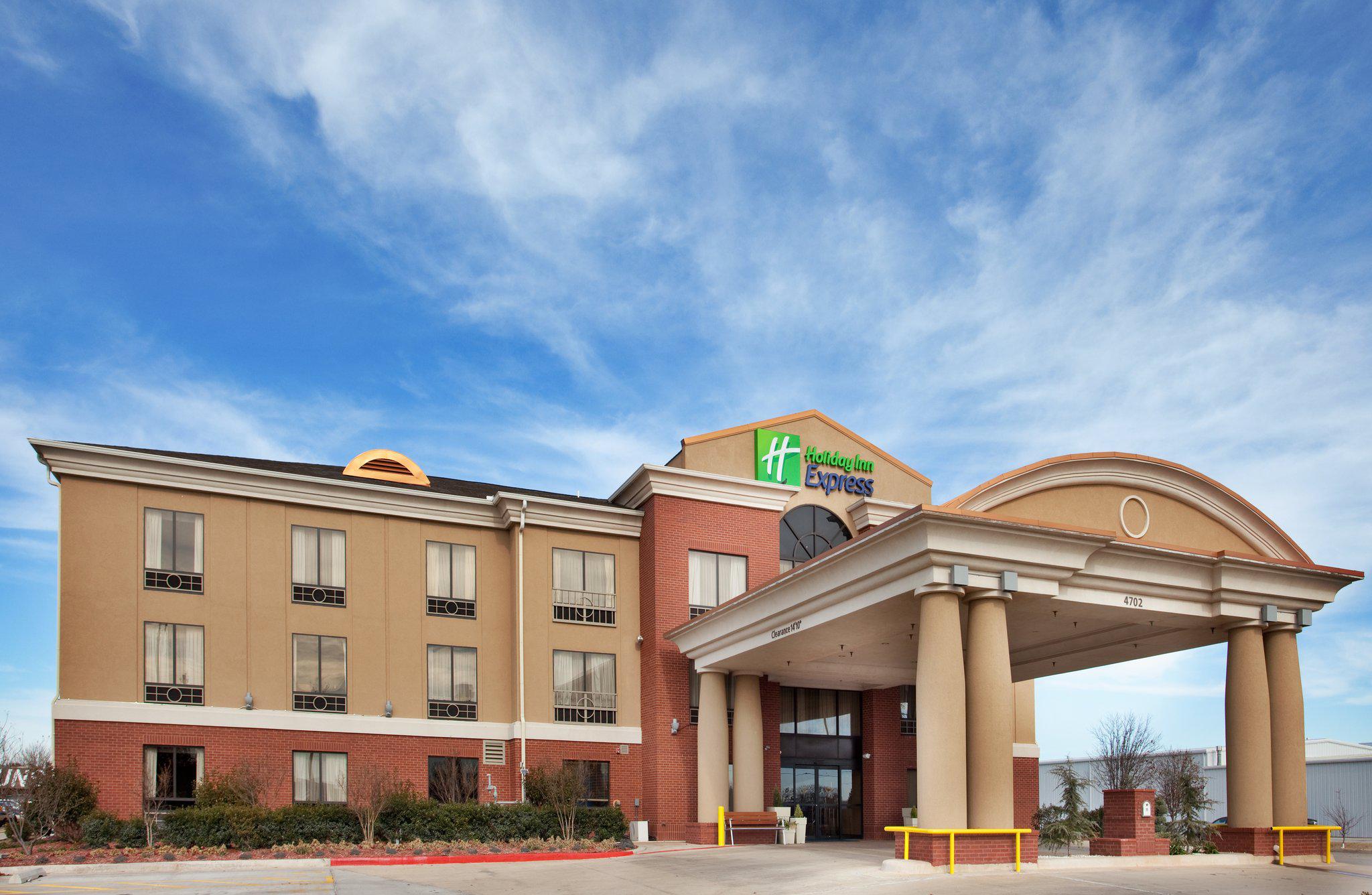 Holiday Inn Express & Suites Enid-Hwy 412 Photo