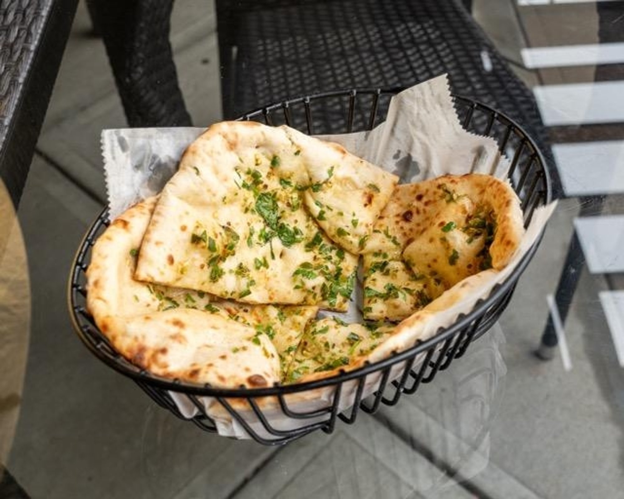 GARLIC NAAN