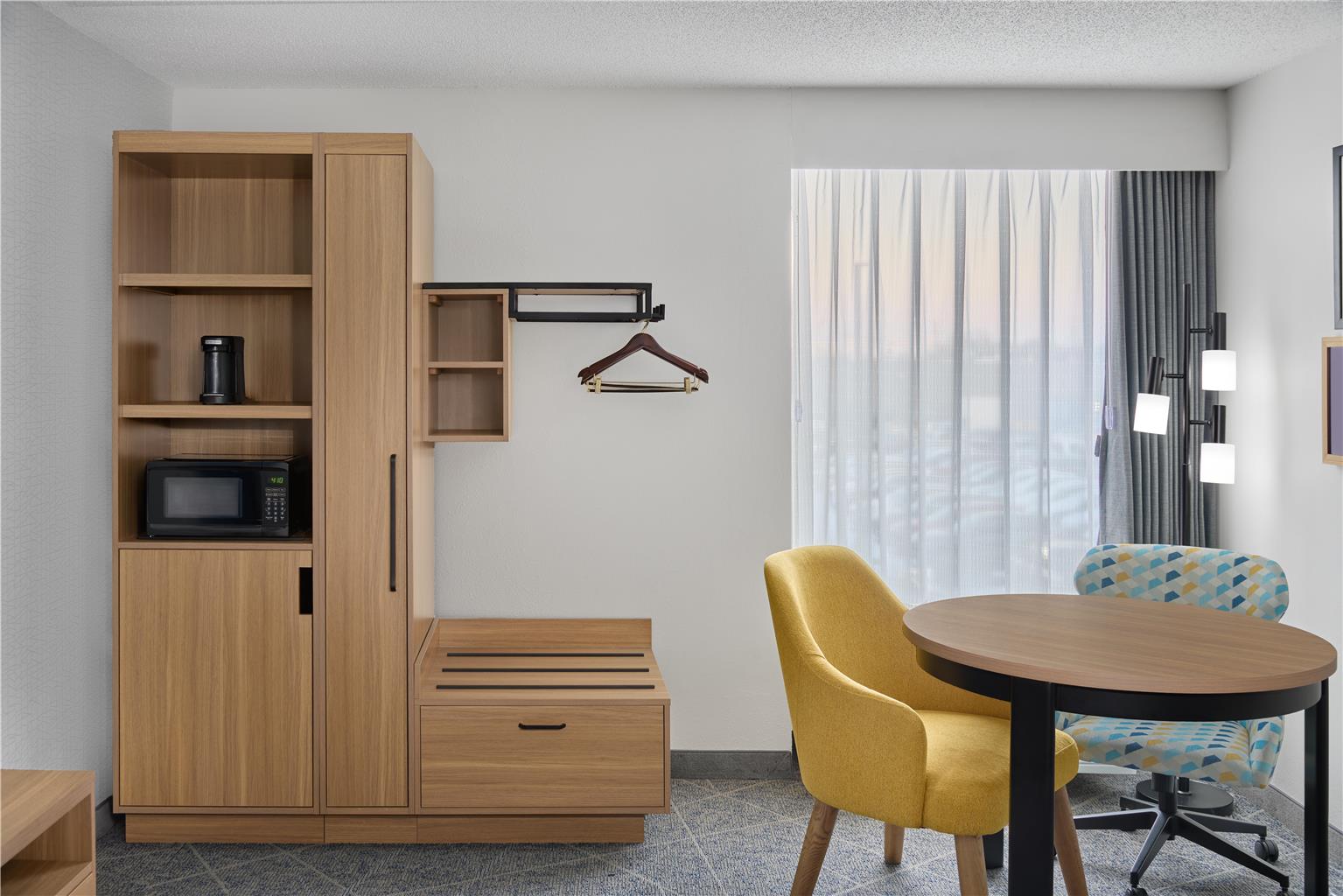 Hampton Inn Chicago-Carol Stream Image