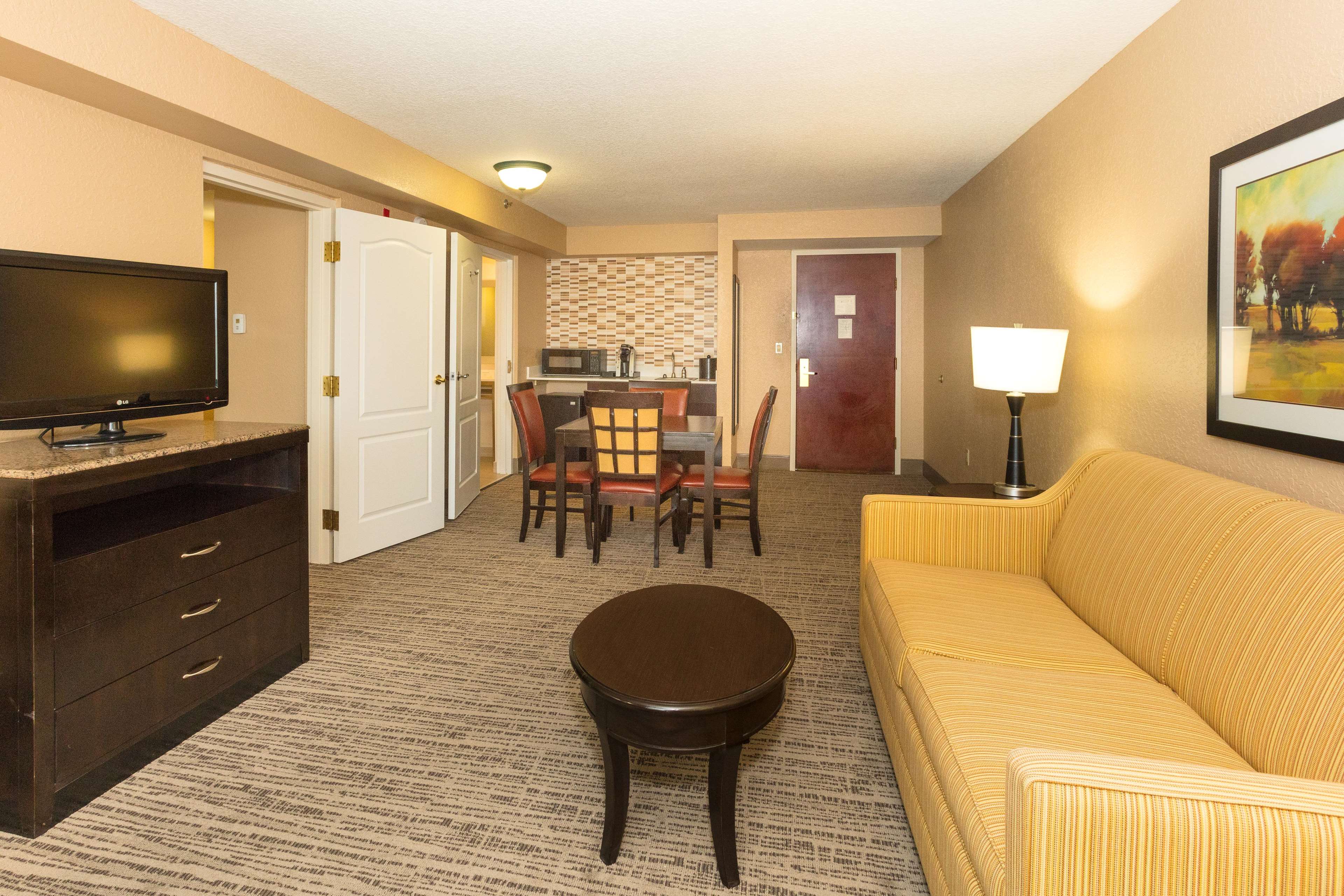 Hilton Garden Inn Jacksonville Airport Photo