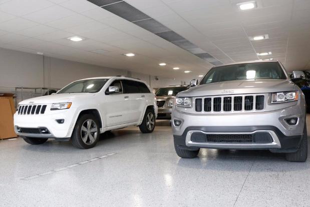 Images Suburban Chrysler Dodge Jeep Ram of Troy