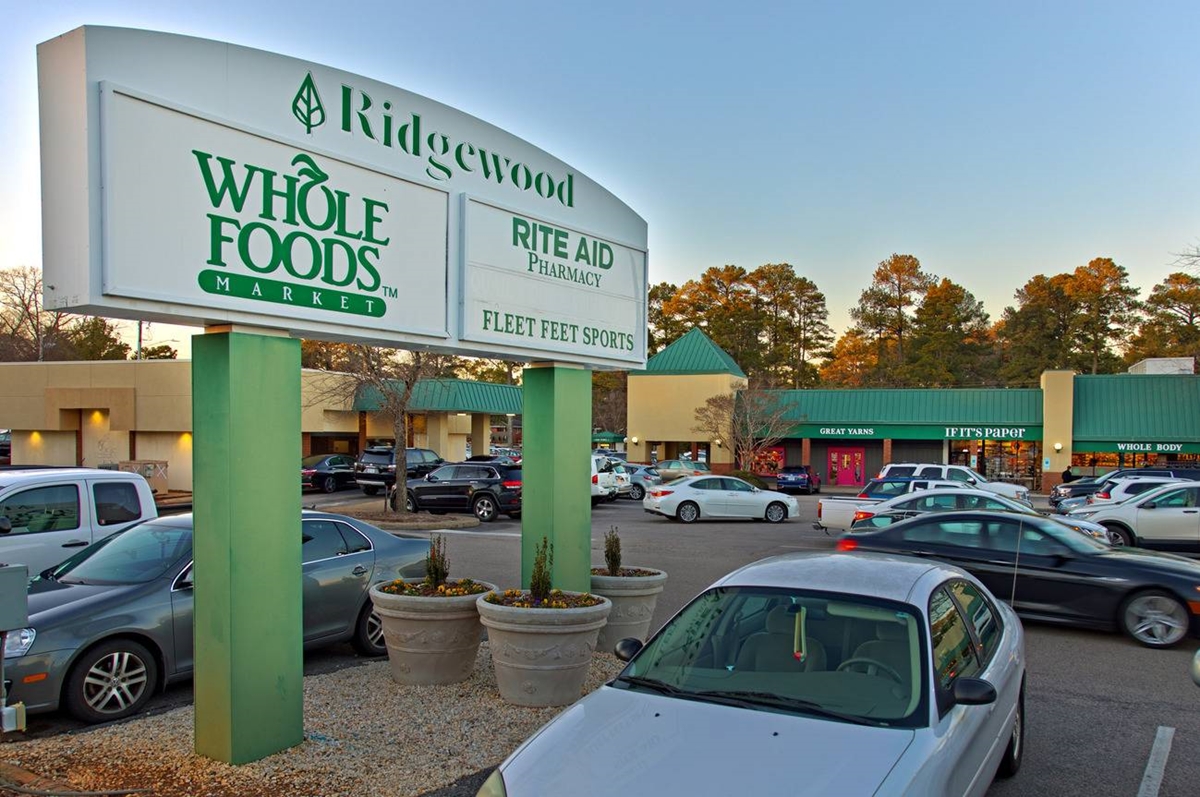 Ridgewood Shopping Center Photo