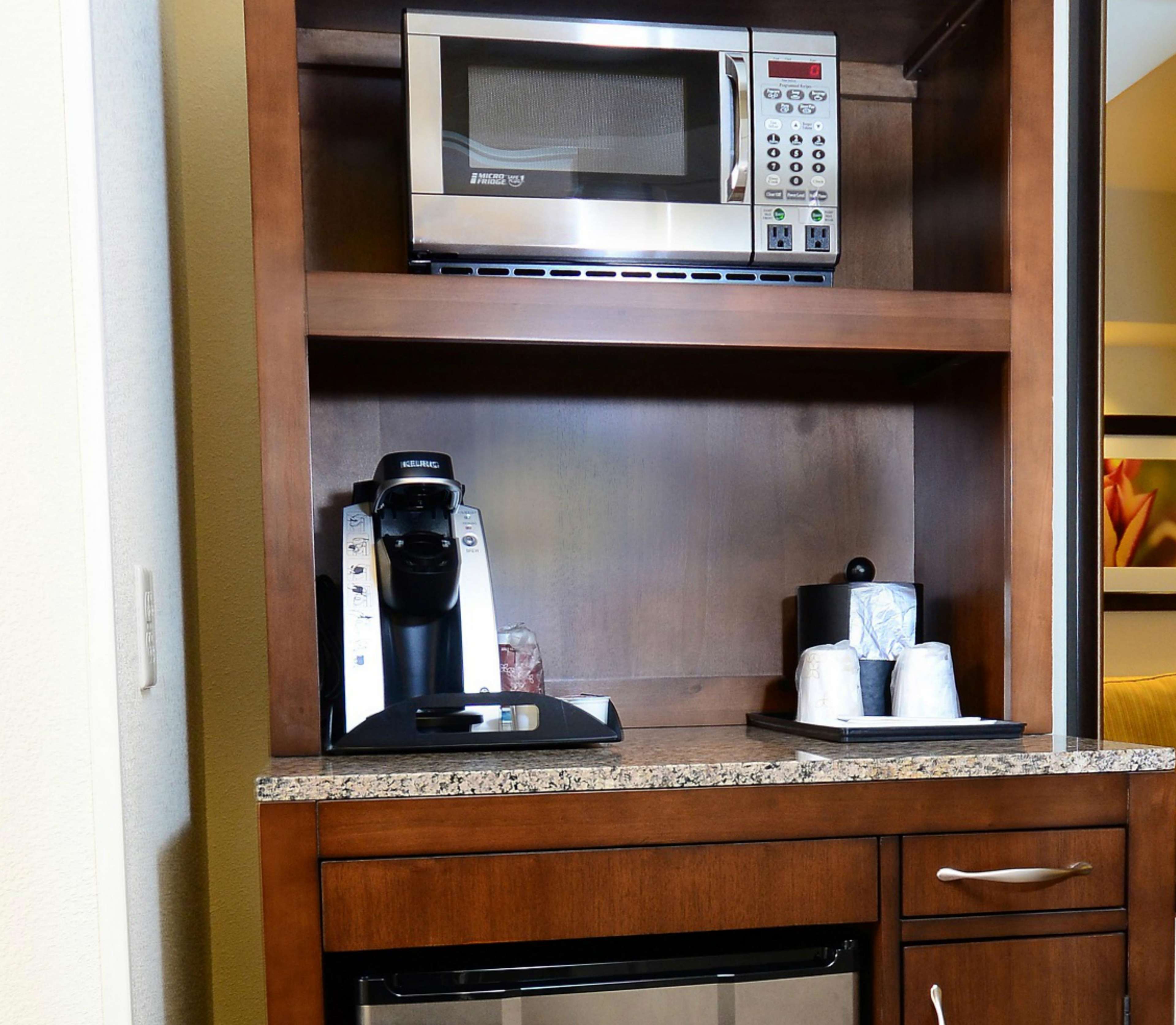 Hilton Garden Inn Greensboro Airport Photo