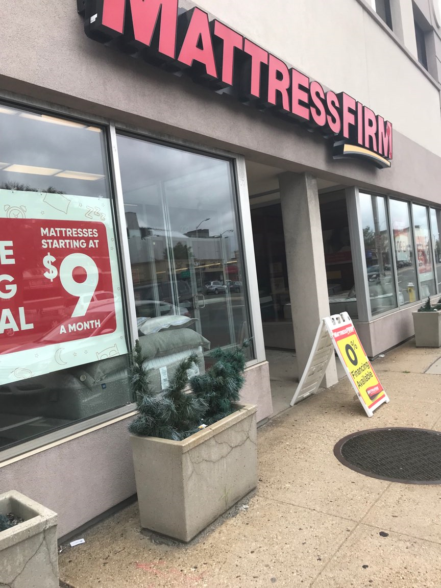 Mattress Firm Rockville Centre Photo