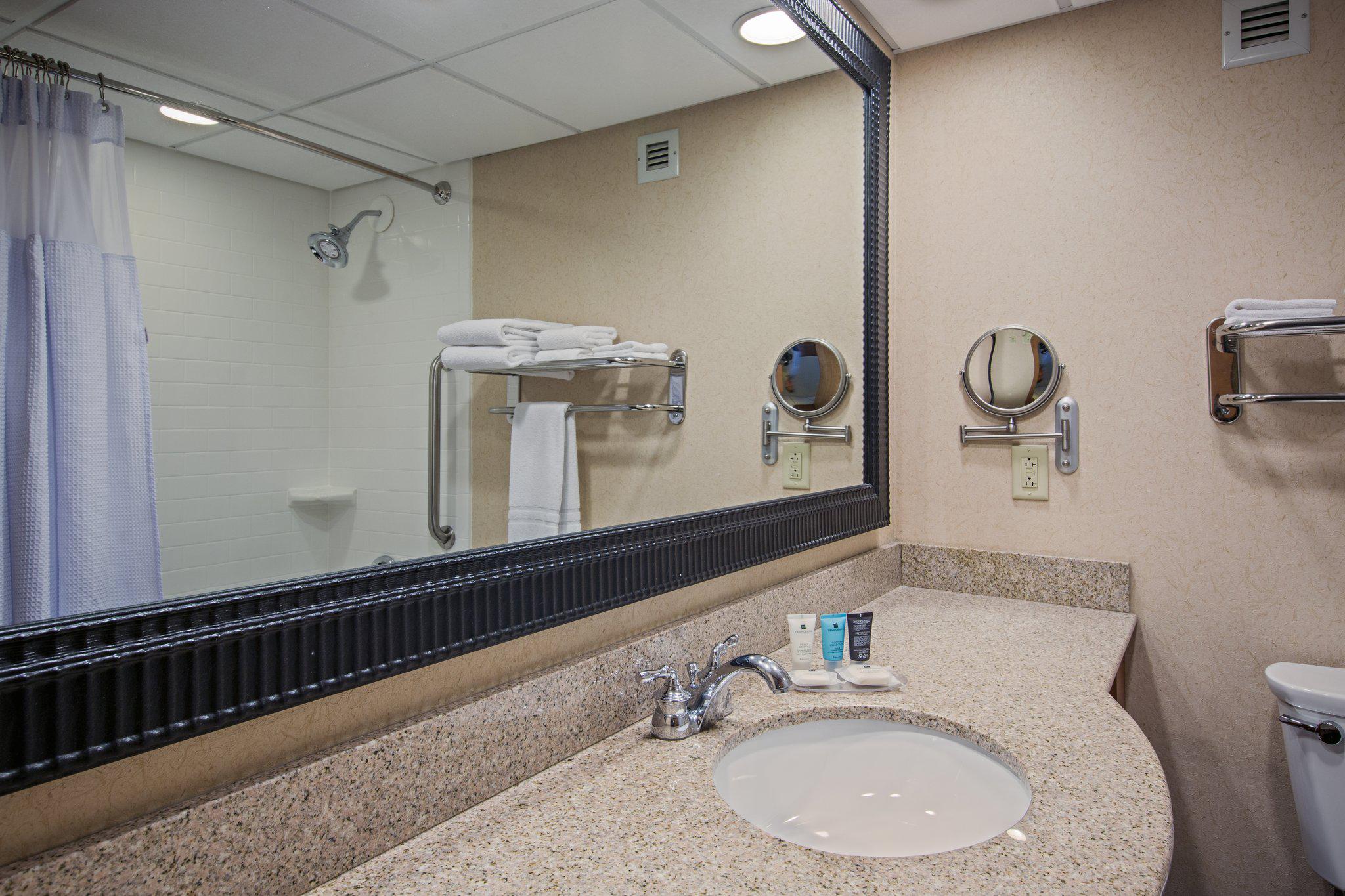 Crowne Plaza Lake Placid by IHG Image