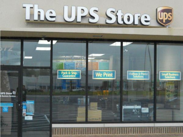 Facade of The UPS Store Pataskala