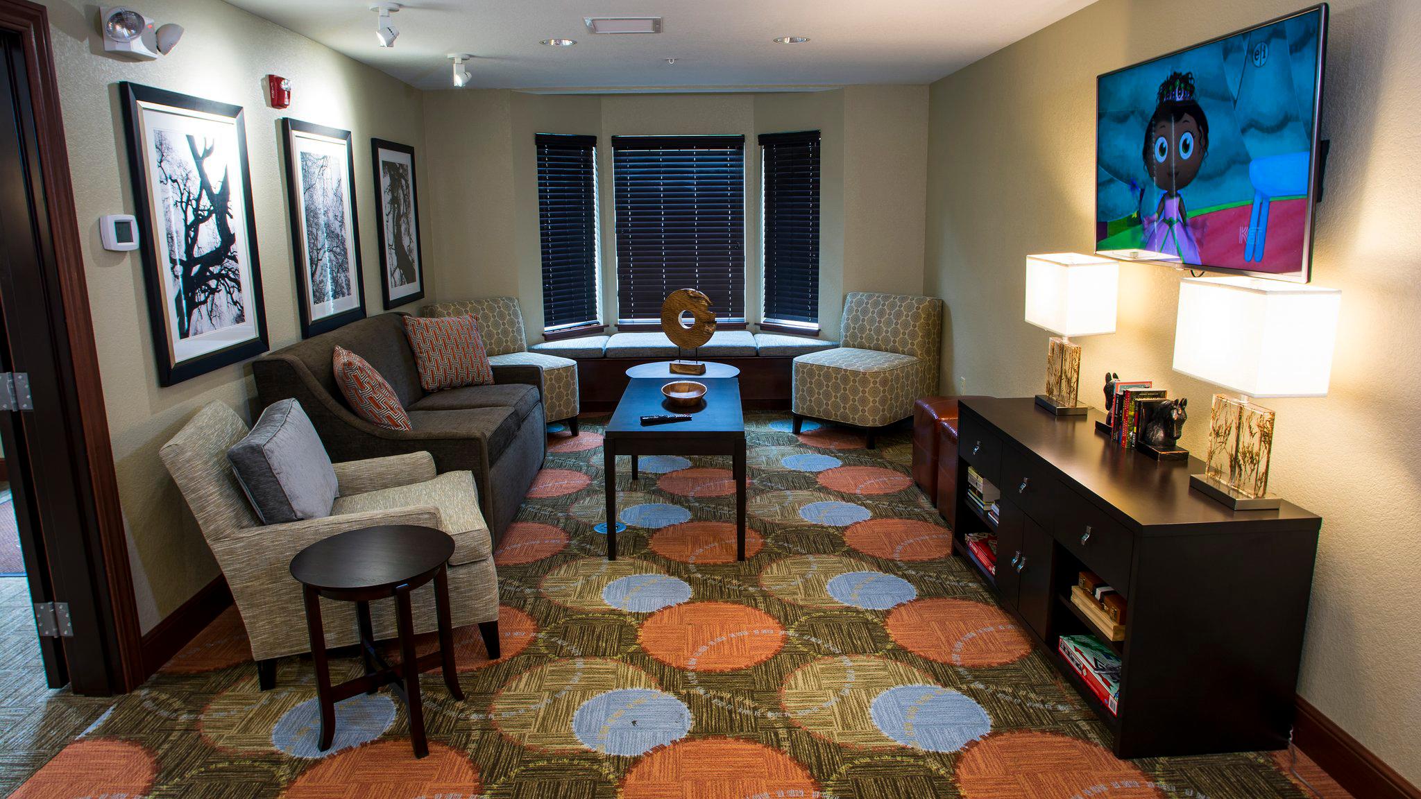 Staybridge Suites Lexington Photo