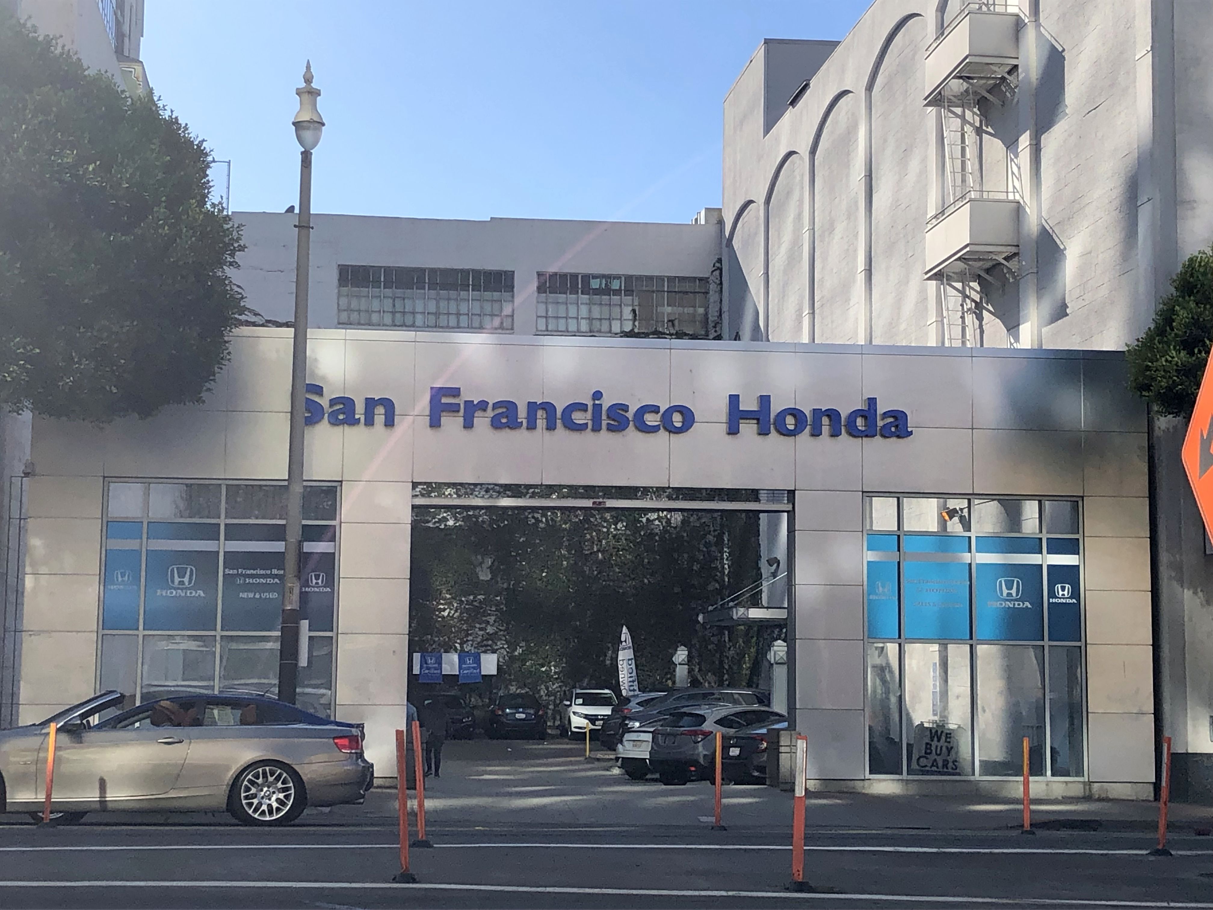 San Francisco Honda New & Used Sales Photo