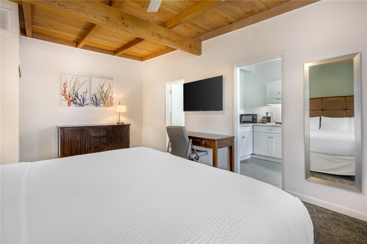 Best Western Plus Santa Barbara Image