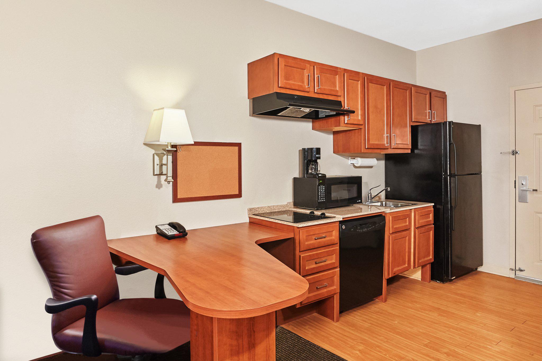 Candlewood Suites Fayetteville Fort Bragg Photo