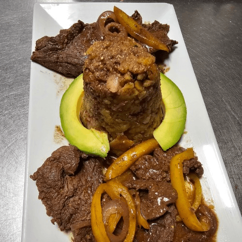 Bistec Encebollado / Onion Beef Mofongo